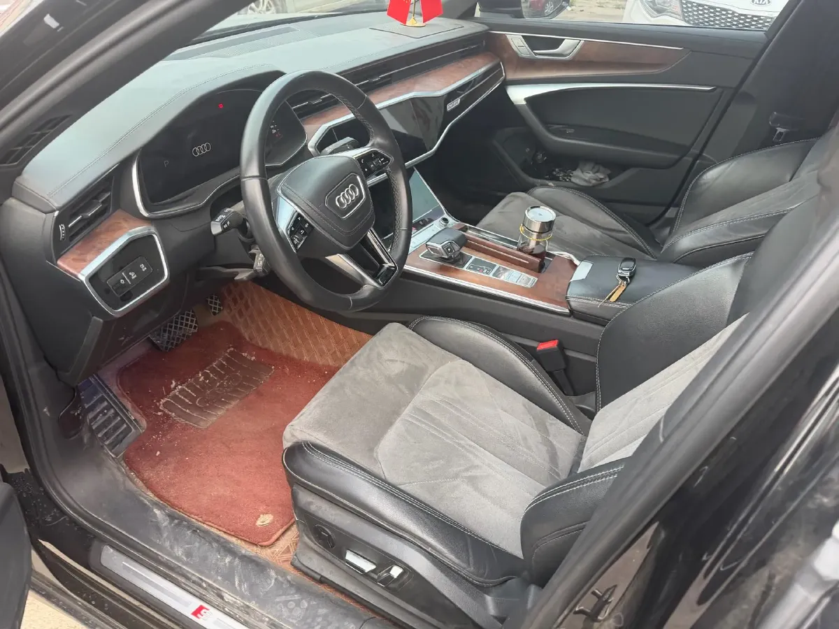 2023 Audi A6L 2.0T 245HP L4 7DCT,autocango,china used car exporter,china ev exporter,chinese used car exporter,chinese used ev exporter