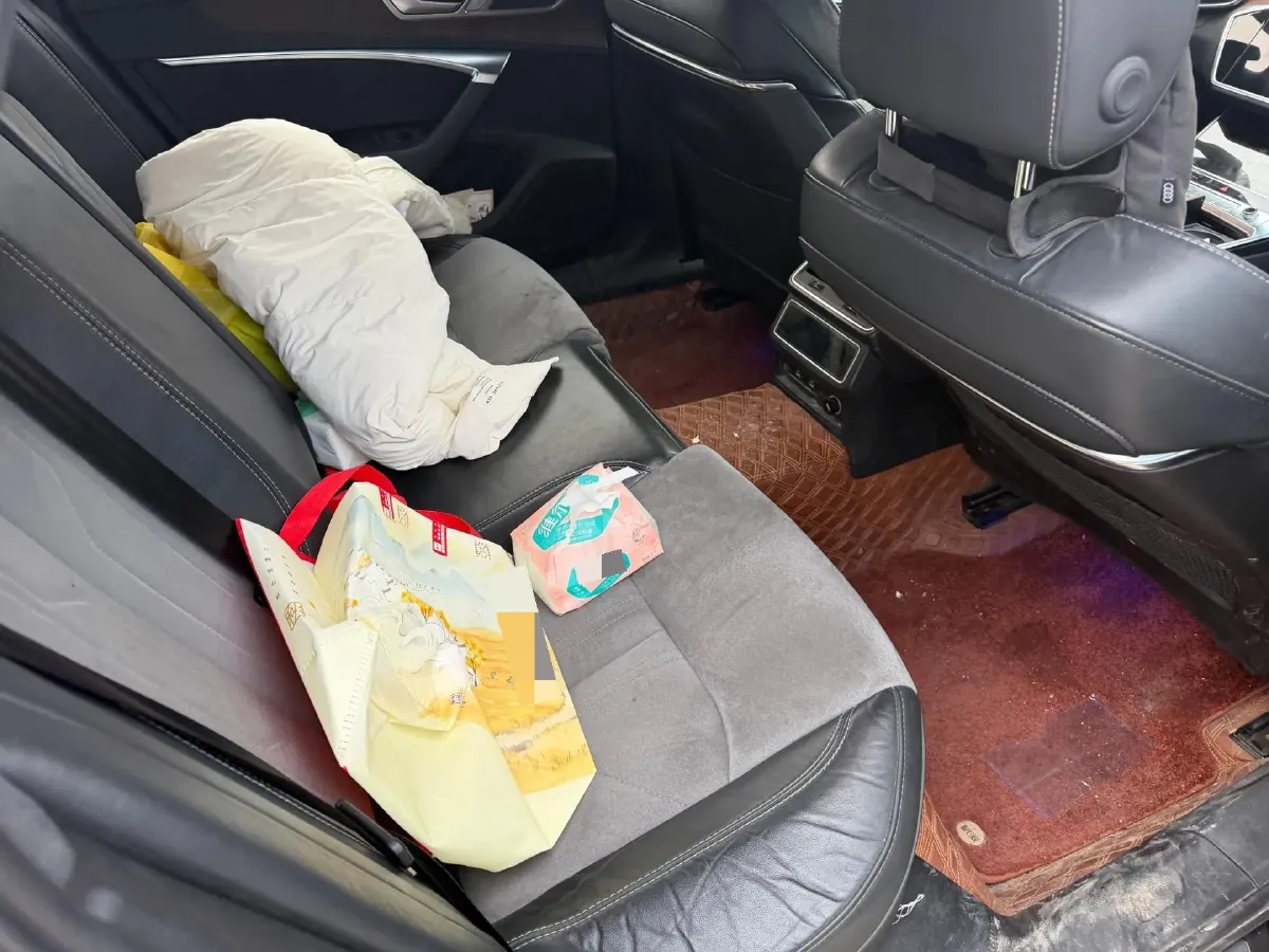 2023 Audi A6L 2.0T 245HP L4 7DCT,autocango,china used car exporter,china ev exporter,chinese used car exporter,chinese used ev exporter