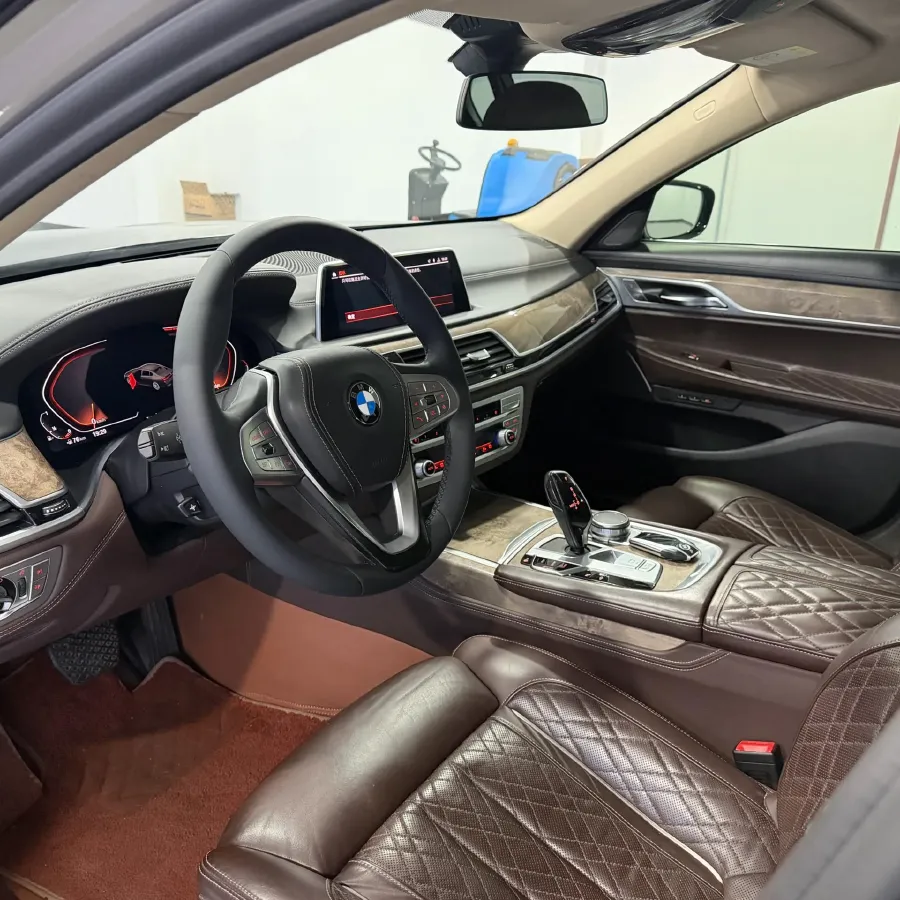 2019 BMW 7 Series 3.0T 340HP L6 8AT,autocango,china used car exporter,china ev exporter,chinese used car exporter,chinese used ev exporter