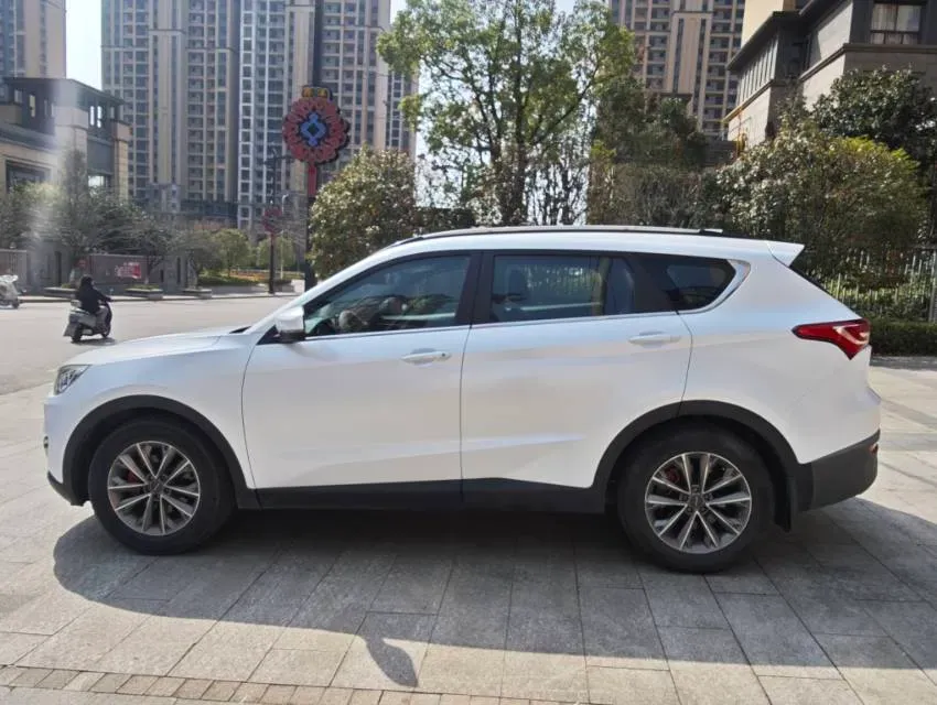 2019 Jetour X70S 1.5T 156HP L4 6MT,autocango,china used car exporter,china ev exporter,chinese used car exporter,chinese used ev exporter