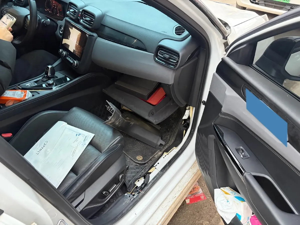 2022 LYNK&CO 03 2.0T 190HP L4 7DCT,autocango,china used car exporter,china ev exporter,chinese used car exporter,chinese used ev exporter