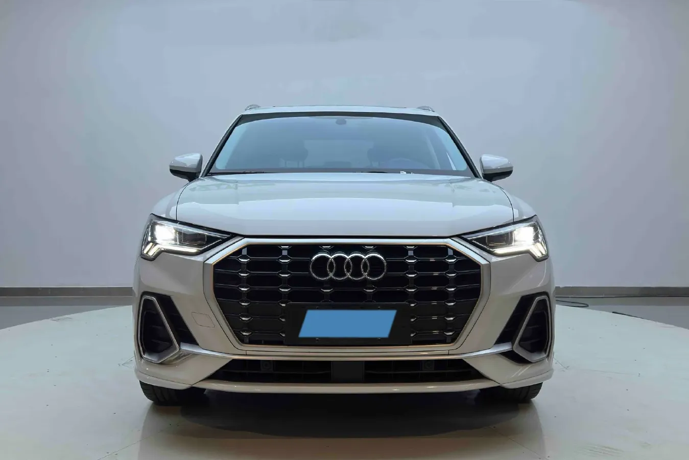 2022 Audi Q3 1.4T 150HP L4 7DCT,autocango,china used car exporter,china ev exporter,chinese used car exporter,chinese used ev exporter