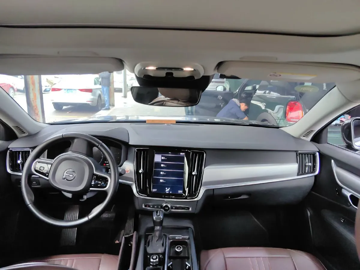 2019 Alfa Romeo Giulia 2.0T 280HP L4 8AT,autocango,china used car exporter,china ev exporter,chinese used car exporter,chinese used ev exporter