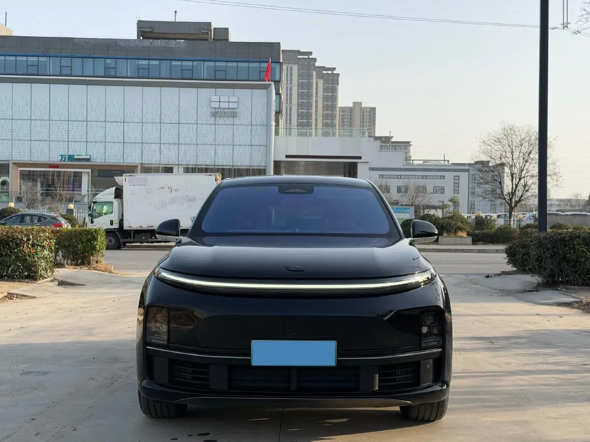 2023 Li L7 Range Extended 154HP REEV 40.9KWH,autocango,china used car exporter,china ev exporter,chinese used car exporter,chinese used ev exporter