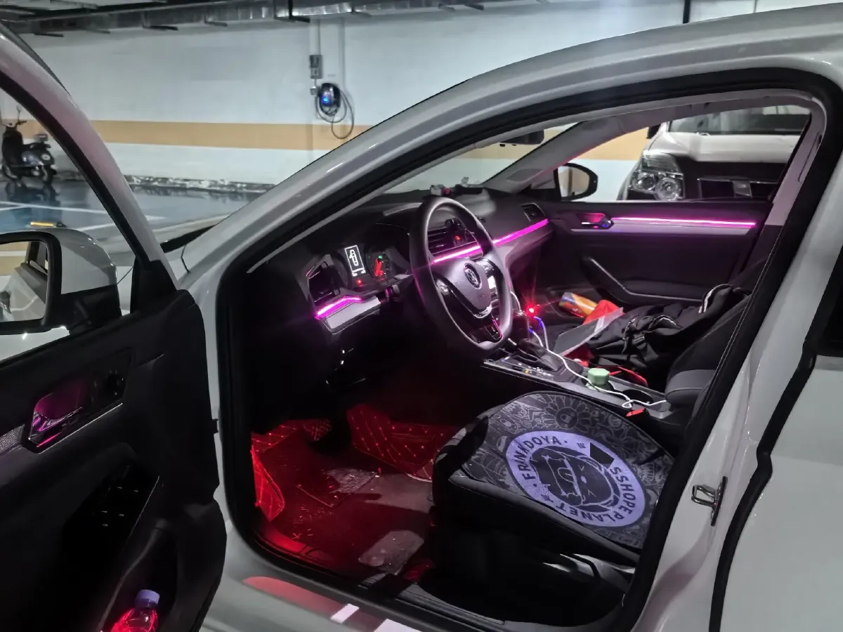 2019 Volkswagen T-Cross 1.4T 150HP L4 7DCT,autocango,china used car exporter,china ev exporter,chinese used car exporter,chinese used ev exporter