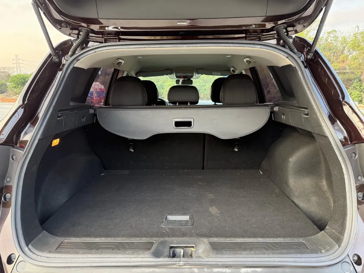 2017 Renault Kadjar 2.0L 150HP L4 CVT,autocango,china used car exporter,china ev exporter,chinese used car exporter,chinese used ev exporter