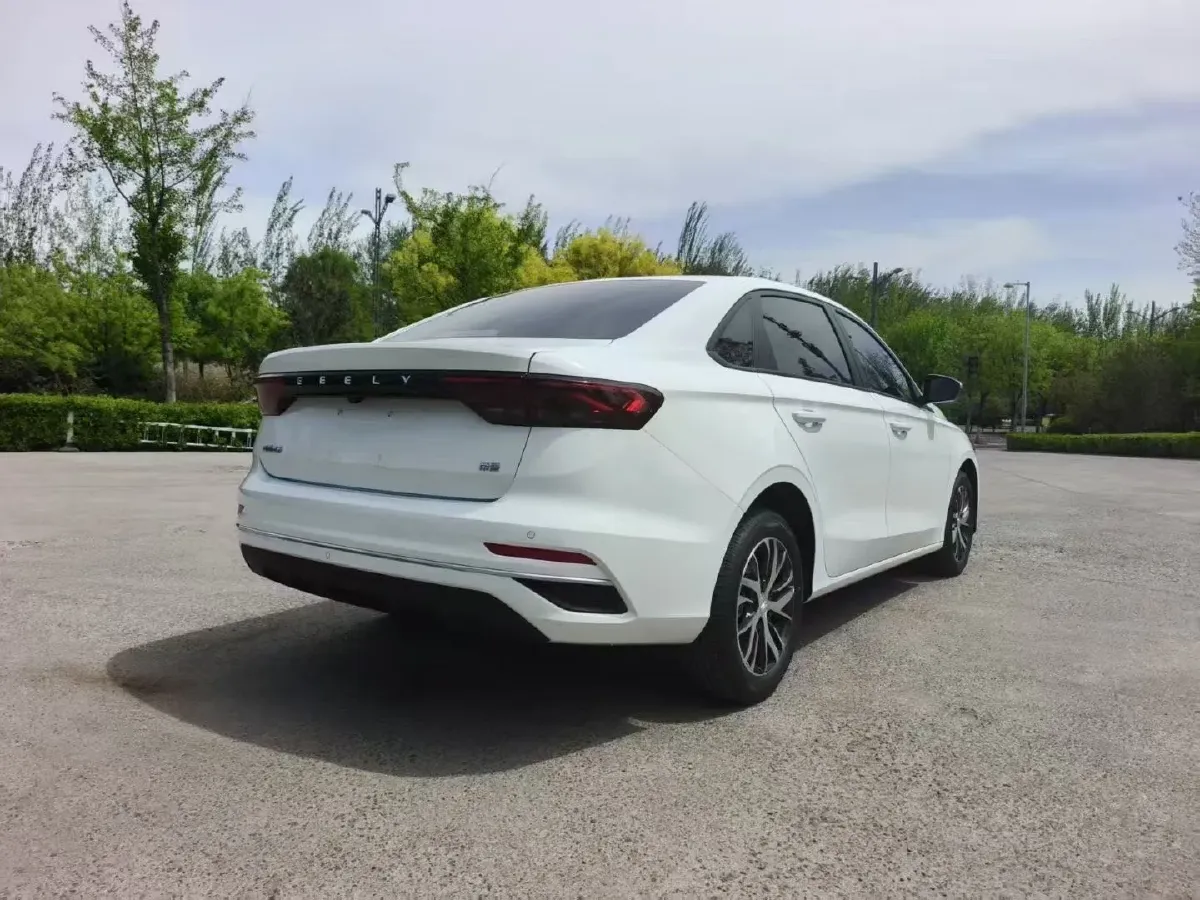 2025 Geely Emgrand 1.5L 127HP L4 CVT,autocango,china used car exporter,china ev exporter,chinese used car exporter,chinese used ev exporter