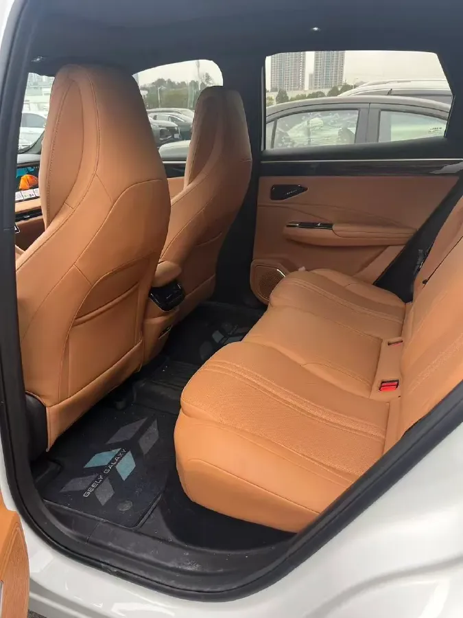 2025 Geely Galaxy L7 1.5L 112HP L4 1DHT PHEV 18.4KWH,autocango,china used car exporter,china ev exporter,chinese used car exporter,chinese used ev exporter