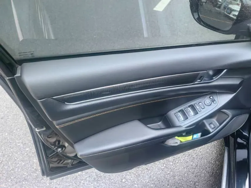 2022 Honda Accord 1.5T 194HP L4 CVT,autocango,china used car exporter,china ev exporter,chinese used car exporter,chinese used ev exporter