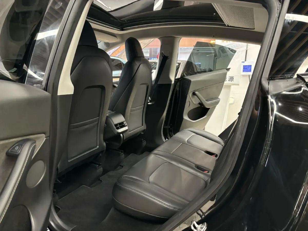 2021 Tesla Model Y BEV 60KWH,autocango,china used car exporter,china ev exporter,chinese used car exporter,chinese used ev exporter