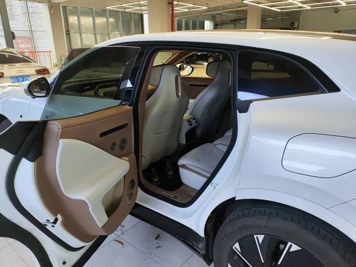 2024 Avatr 07 1.5T 156HP L4 REEV 39.05KWH,autocango,china used car exporter,china ev exporter,chinese used car exporter,chinese used ev exporter