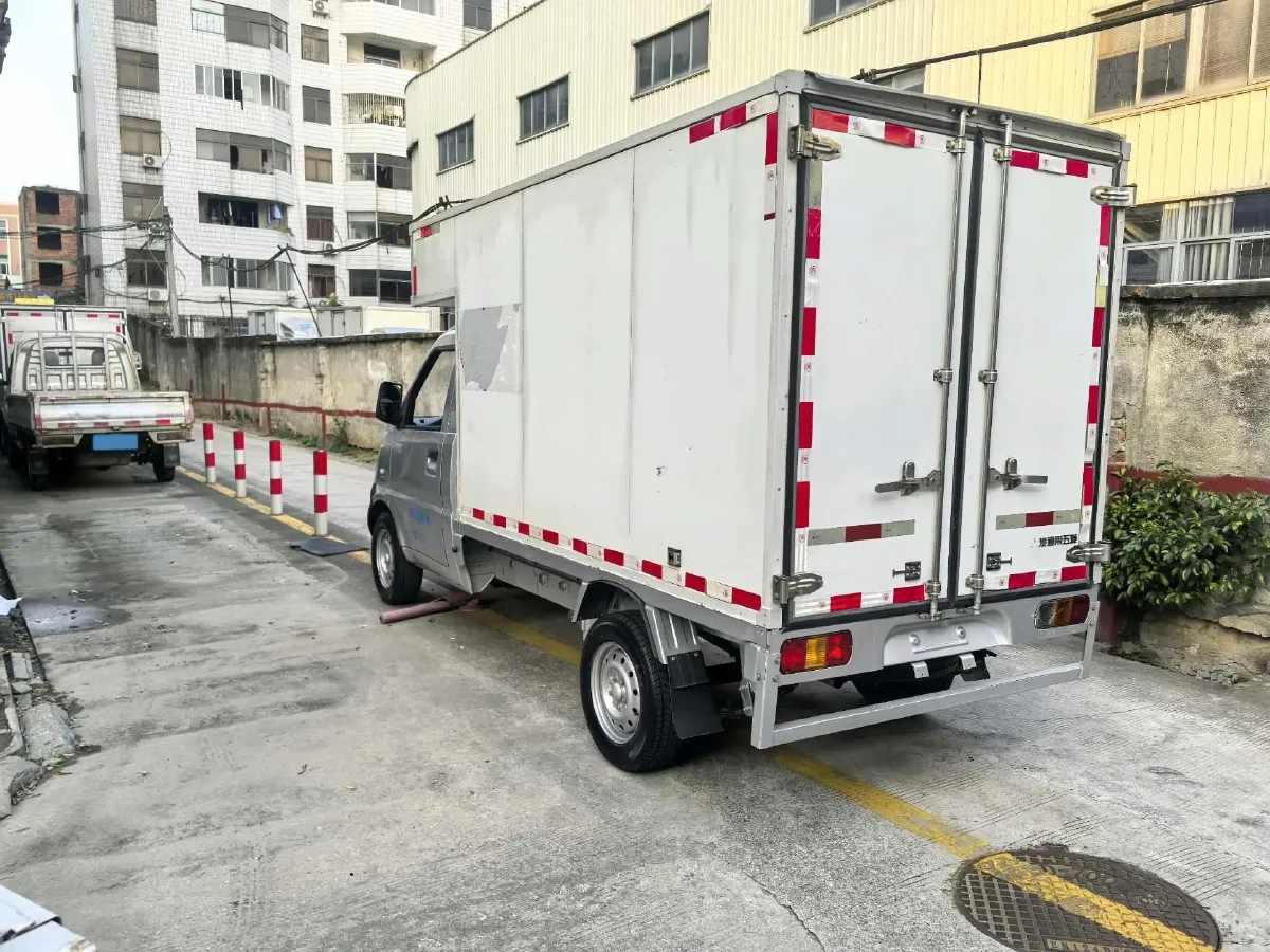 2021 WuLing RongGuang Mini Truck 1.5L 99HP L4 5MT,autocango,china used car exporter,china ev exporter,chinese used car exporter,chinese used ev exporter