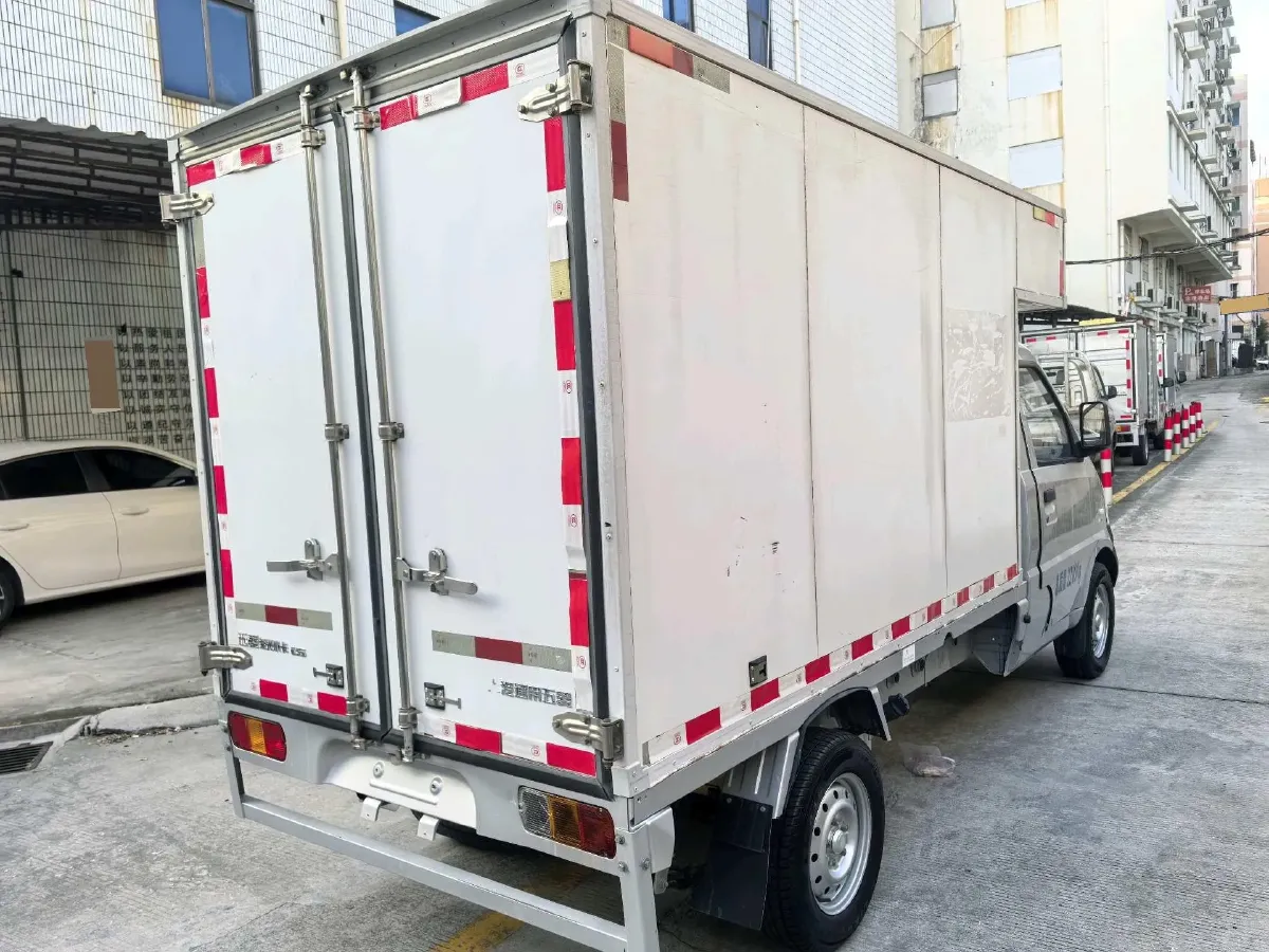 2021 WuLing RongGuang Mini Truck 1.5L 99HP L4 5MT,autocango,china used car exporter,china ev exporter,chinese used car exporter,chinese used ev exporter
