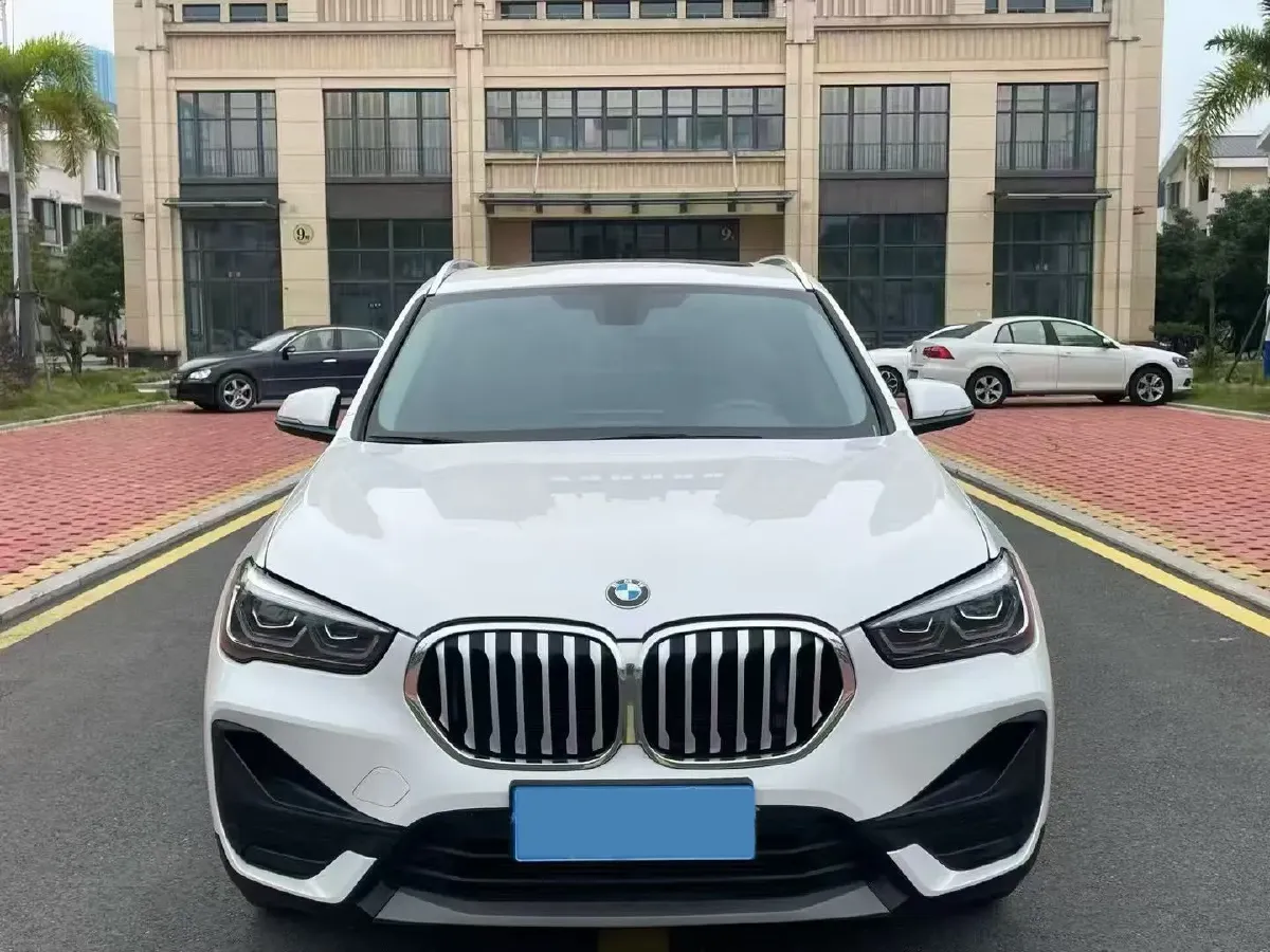 2022 BMW X1 2.0T 192HP L4 7DCT,autocango,china used car exporter,china ev exporter,chinese used car exporter,chinese used ev exporter