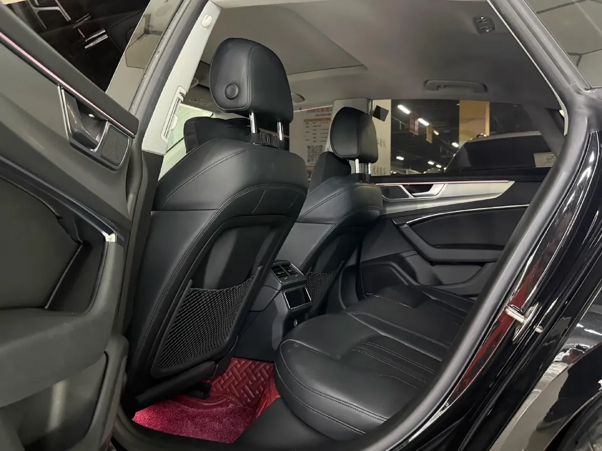 2022 Audi A7 2.0T 245HP L4 7DCT,autocango,china used car exporter,china ev exporter,chinese used car exporter,chinese used ev exporter