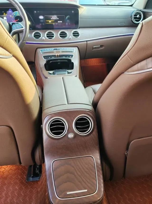 2021 Mercedes-Benz E Class 2.0T 258HP L4 9AT,autocango,china used car exporter,china ev exporter,chinese used car exporter,chinese used ev exporter