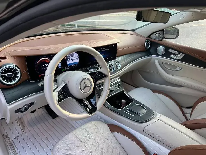 2022 Mercedes-Benz E Class 2.0T 211HP L4 9AT PHEV 25.4KWH,autocango,china used car exporter,china ev exporter,chinese used car exporter,chinese used ev exporter