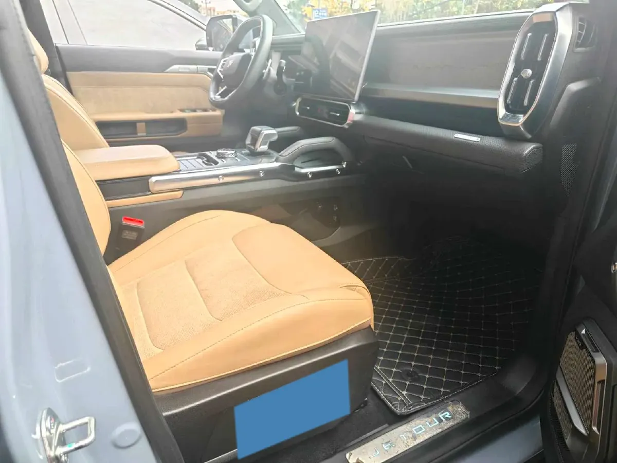 2023 Jetour Traveller 2.0T 254HP L4 7DCT,autocango,china used car exporter,china ev exporter,chinese used car exporter,chinese used ev exporter