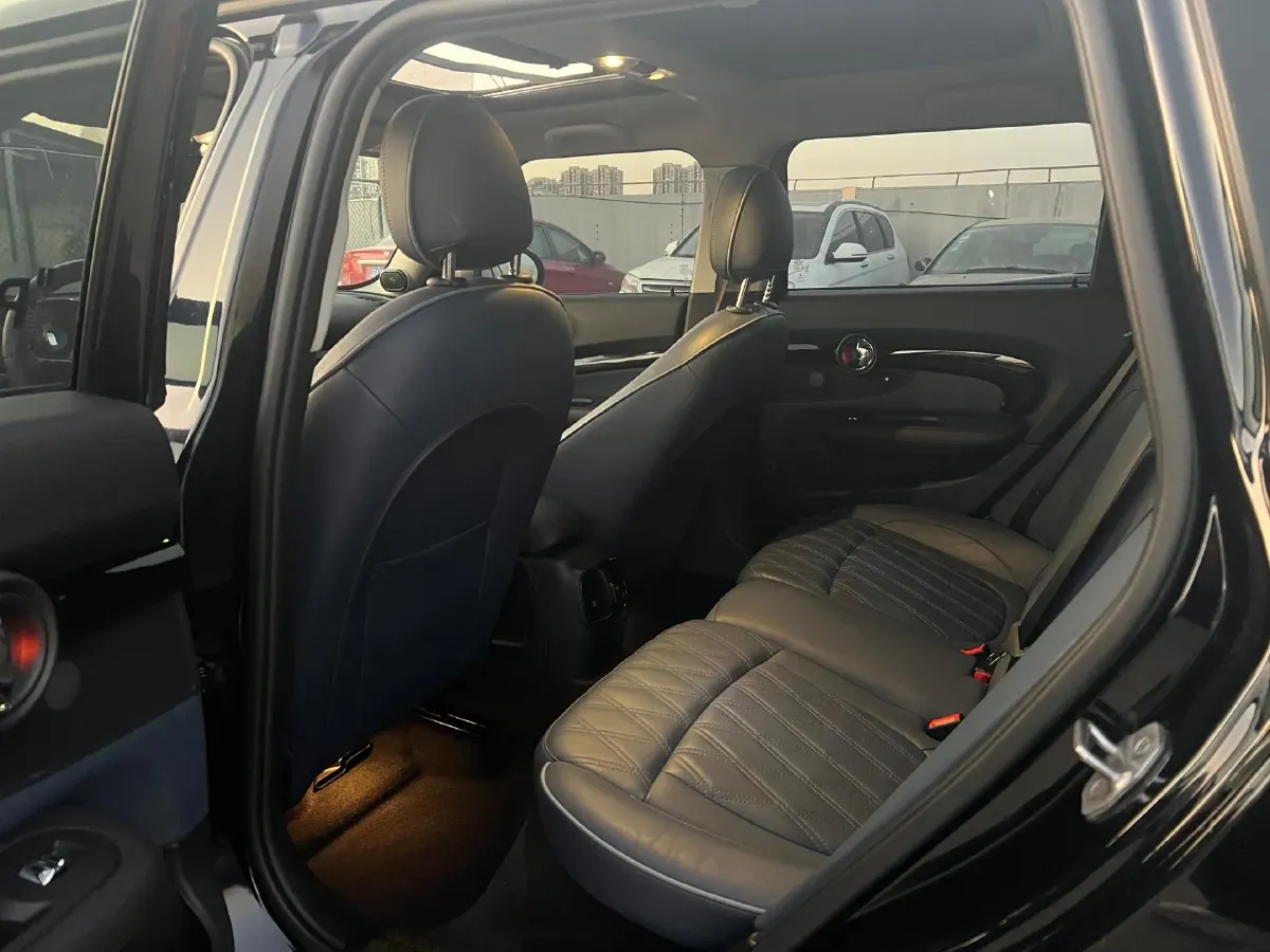 2022 MINI CLUBMAN 2.0T 192HP L4 7DCT,autocango,china used car exporter,china ev exporter,chinese used car exporter,chinese used ev exporter