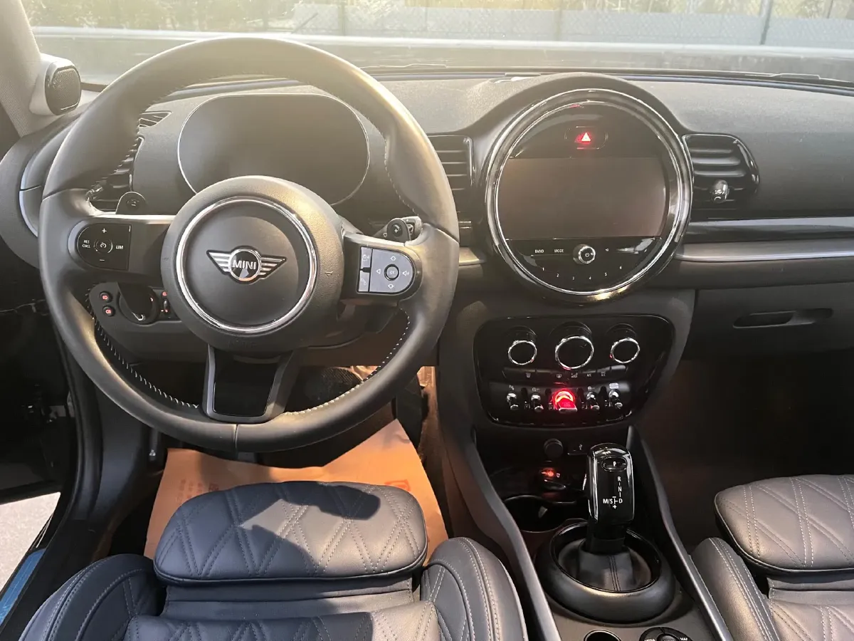 2022 MINI CLUBMAN 2.0T 192HP L4 7DCT,autocango,china used car exporter,china ev exporter,chinese used car exporter,chinese used ev exporter