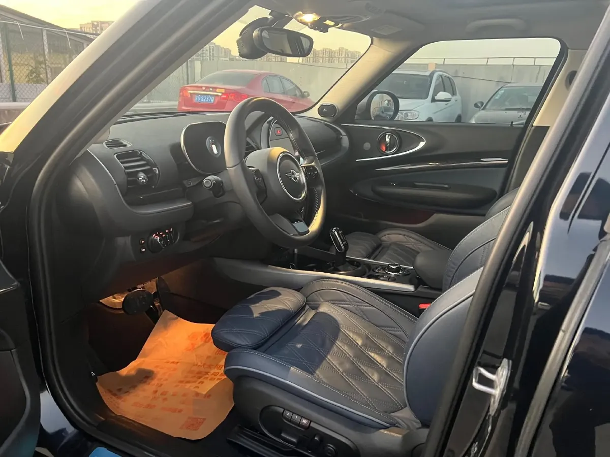 2022 MINI CLUBMAN 2.0T 192HP L4 7DCT,autocango,china used car exporter,china ev exporter,chinese used car exporter,chinese used ev exporter