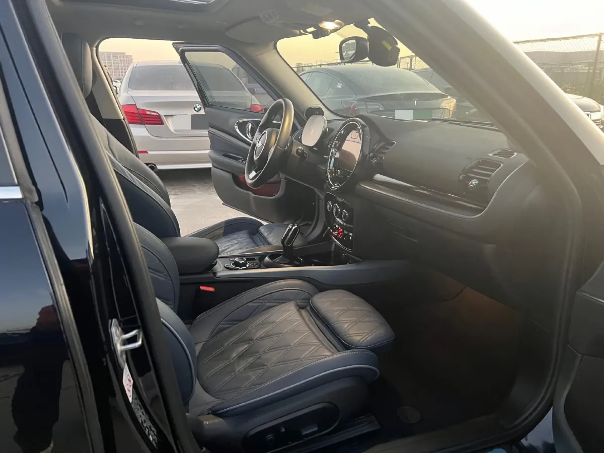 2022 MINI CLUBMAN 2.0T 192HP L4 7DCT,autocango,china used car exporter,china ev exporter,chinese used car exporter,chinese used ev exporter