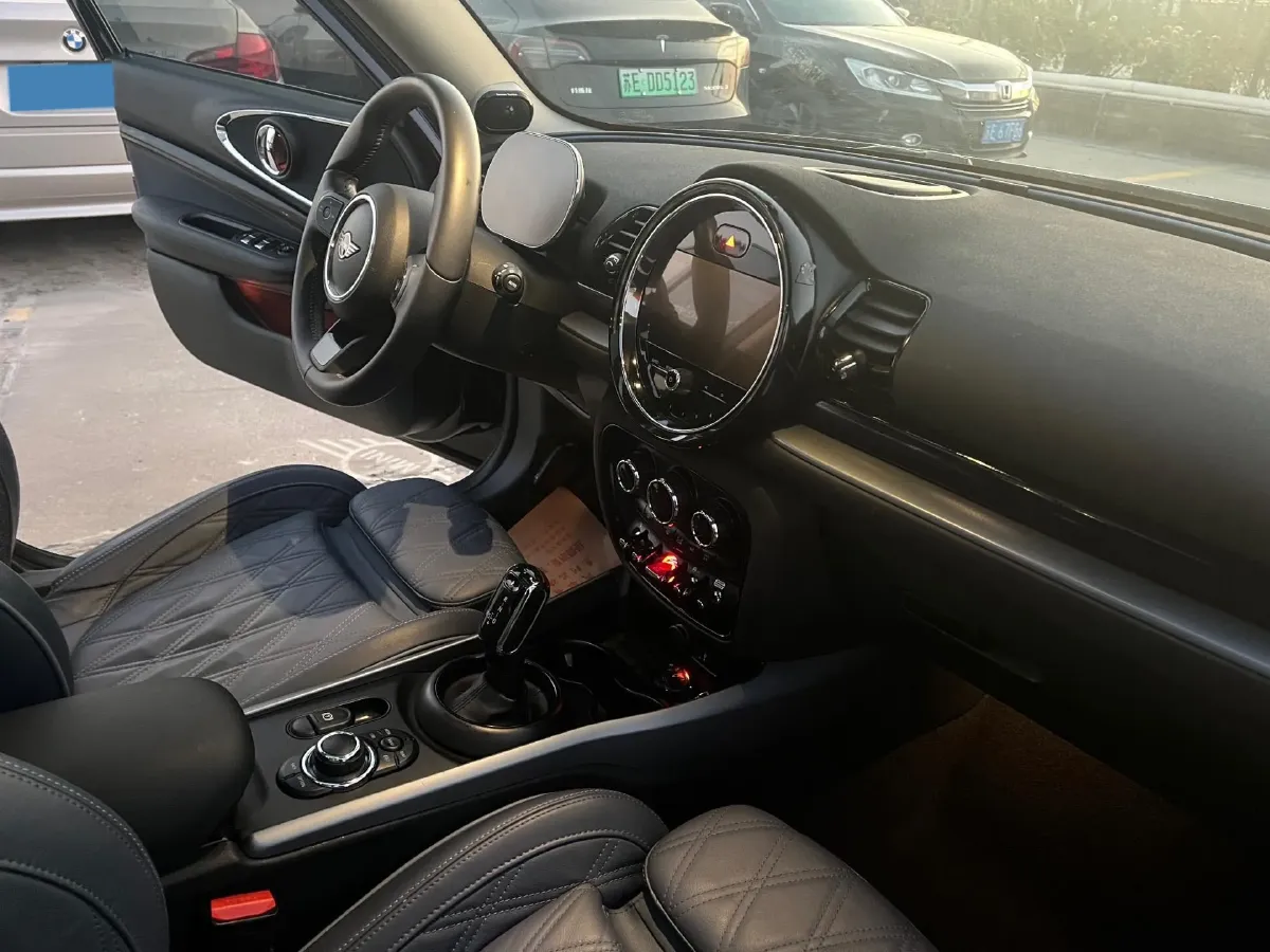 2022 MINI CLUBMAN 2.0T 192HP L4 7DCT,autocango,china used car exporter,china ev exporter,chinese used car exporter,chinese used ev exporter