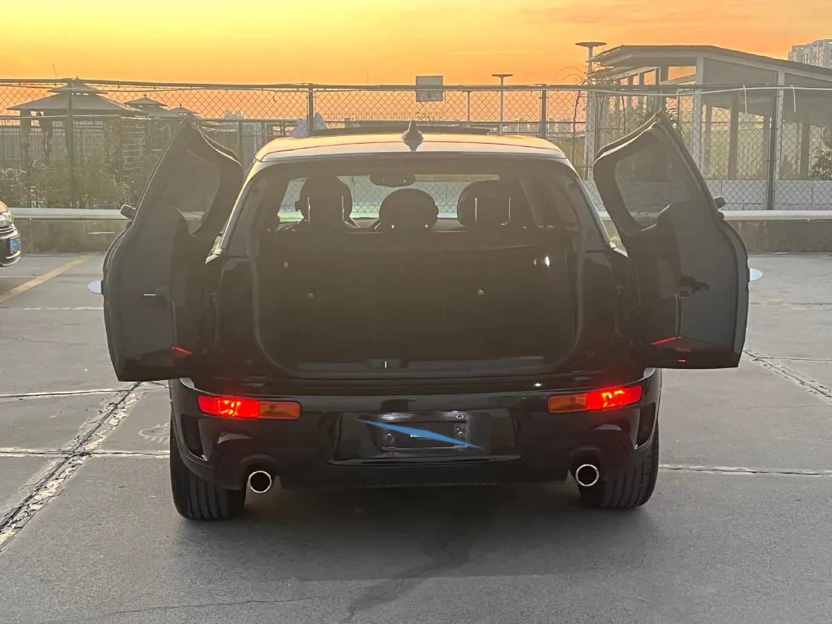 2022 MINI CLUBMAN 2.0T 192HP L4 7DCT,autocango,china used car exporter,china ev exporter,chinese used car exporter,chinese used ev exporter