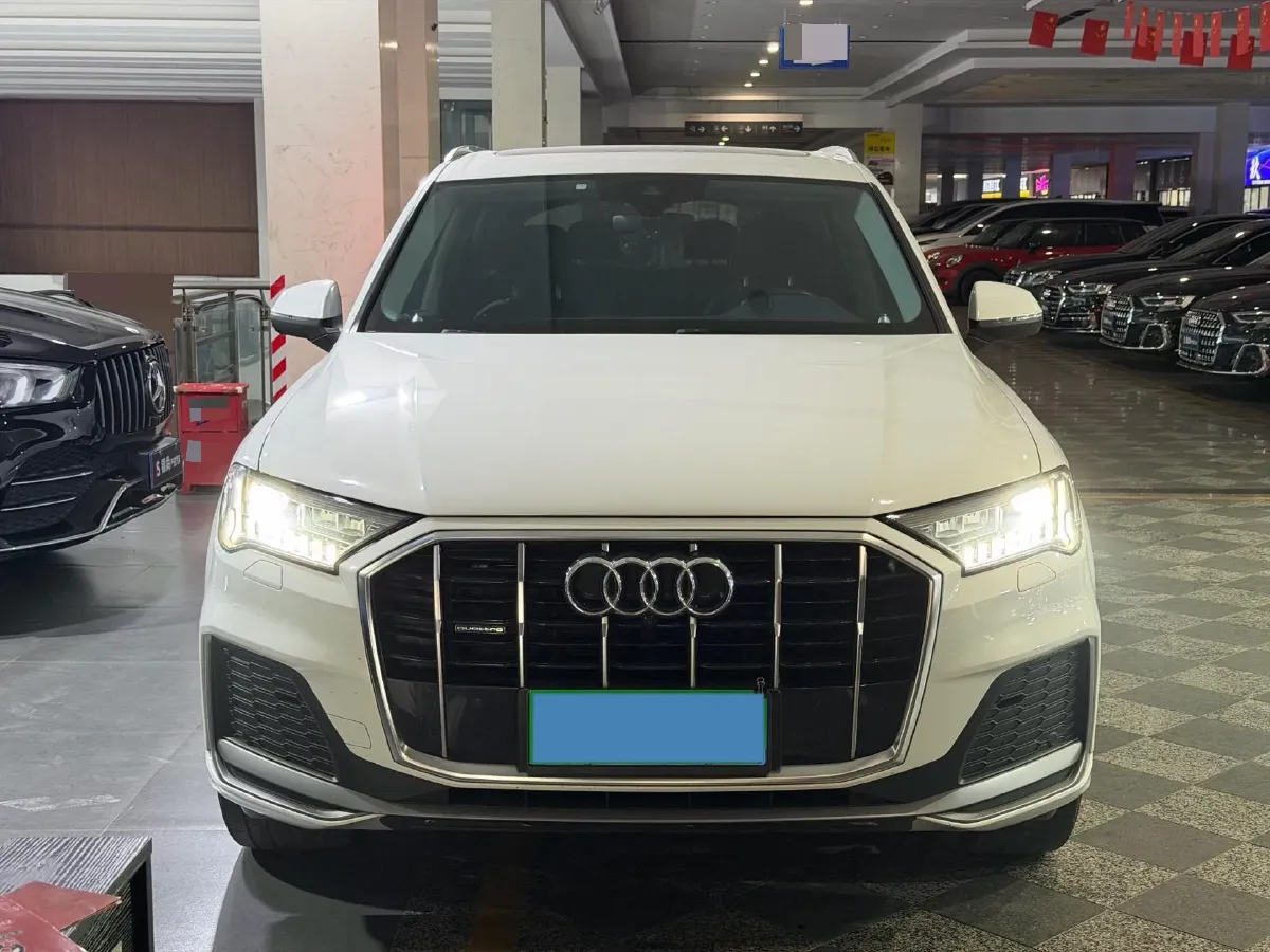 2021 Audi Q7 2.0T 245HP L4 8AT,autocango,china used car exporter,china ev exporter,chinese used car exporter,chinese used ev exporter