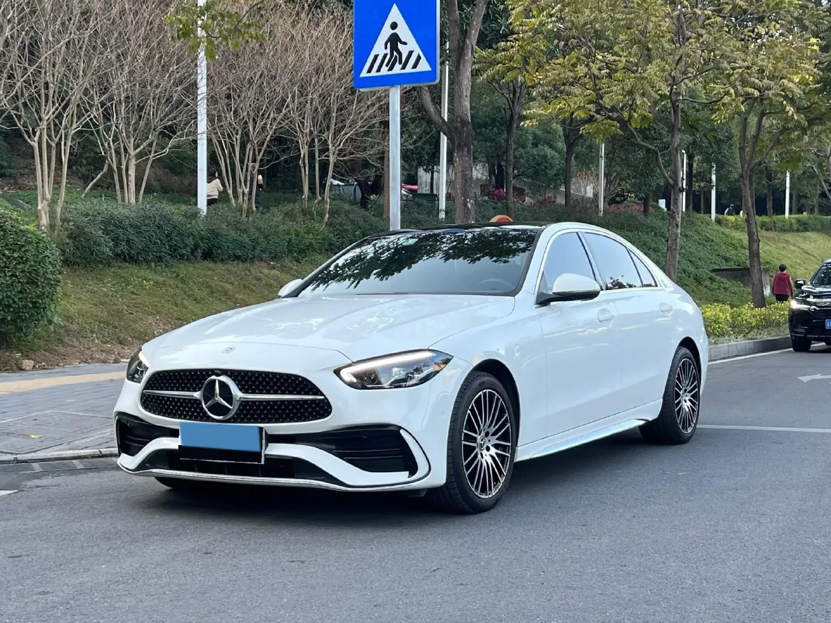 2024 Mercedes-Benz C Class 1.5T 204HP L4 9AT,autocango,china used car exporter,china ev exporter,chinese used car exporter,chinese used ev exporter