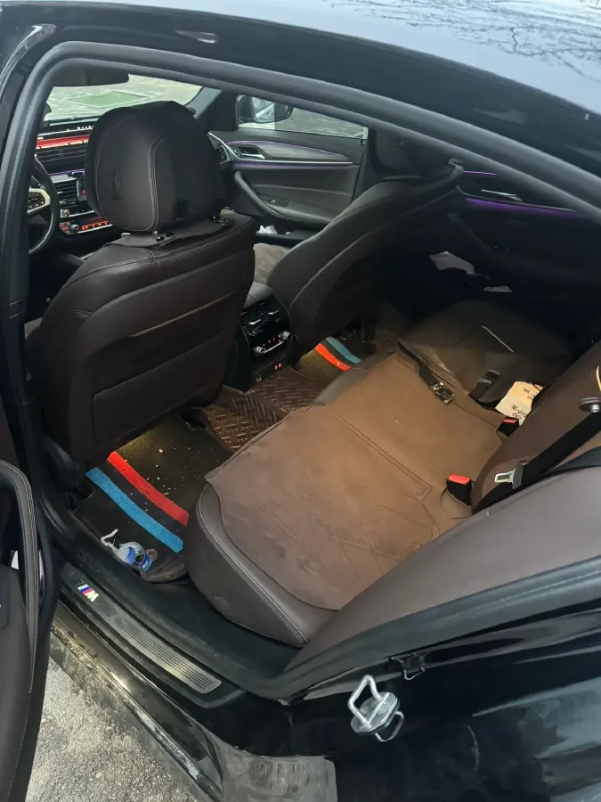 2022 BMW 5 Series 2.0T 252HP L4 8AT,autocango,china used car exporter,china ev exporter,chinese used car exporter,chinese used ev exporter