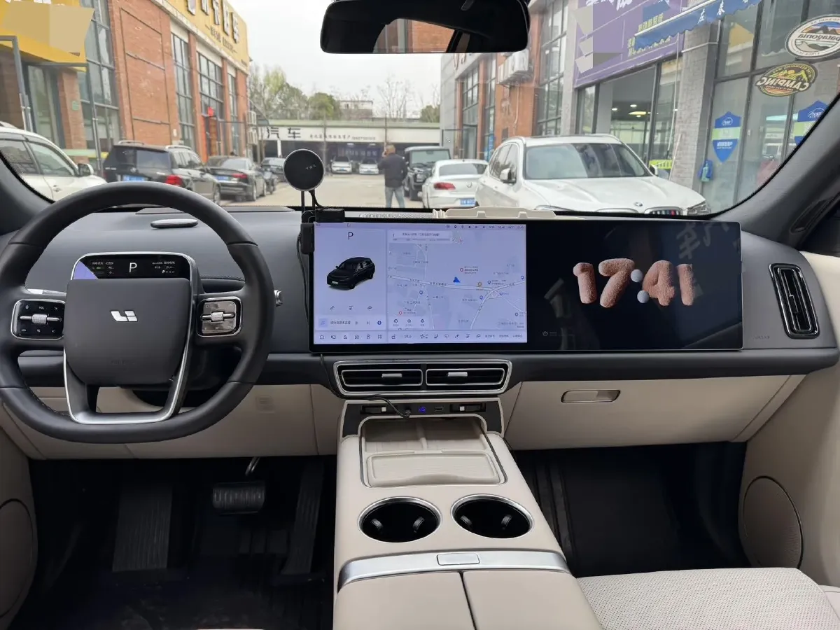 2024 Li L8 Range Extended 154HP REEV 42.8KWH,autocango,china used car exporter,china ev exporter,chinese used car exporter,chinese used ev exporter