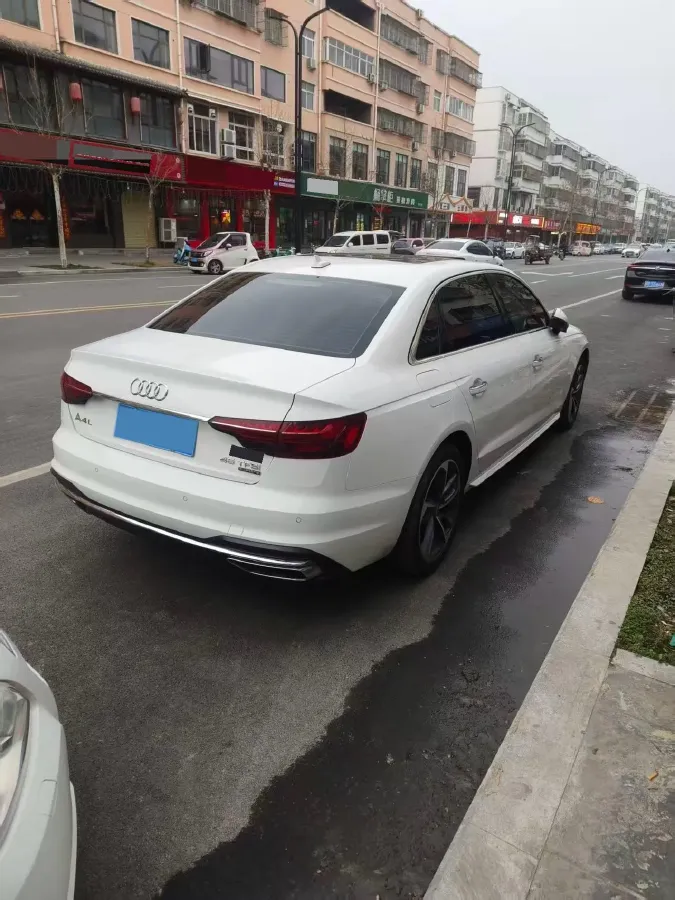 2020 Audi A4L 2.0T 190HP L4 7DCT,autocango,china used car exporter,china ev exporter,chinese used car exporter,chinese used ev exporter