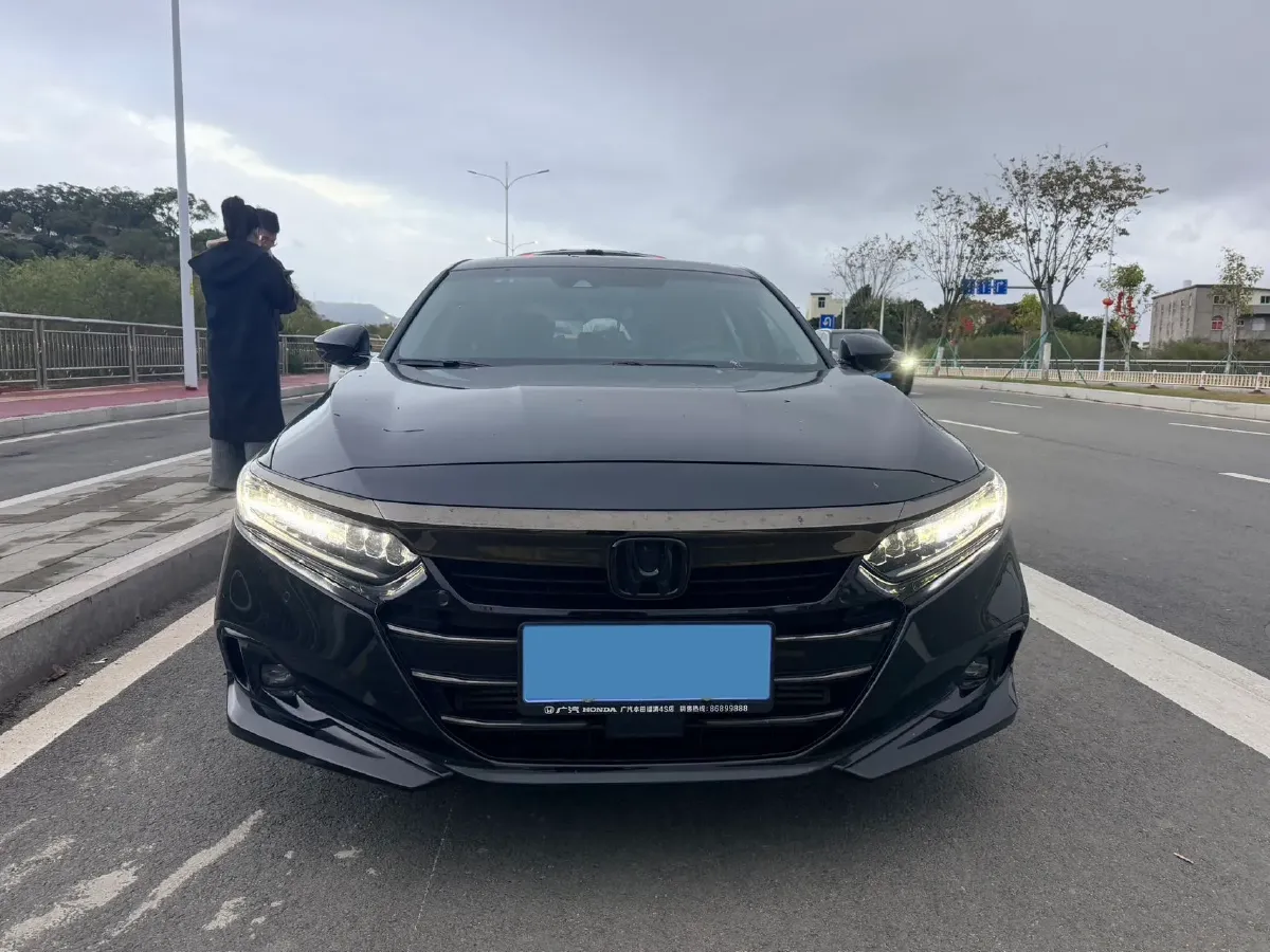 2022 Honda Accord 1.5T 194HP L4 CVT,autocango,china used car exporter,china ev exporter,chinese used car exporter,chinese used ev exporter