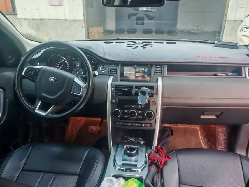 2018 Land Rover Discovery Sport 2.0T 241HP L4 9AT,autocango,china used car exporter,china ev exporter,chinese used car exporter,chinese used ev exporter