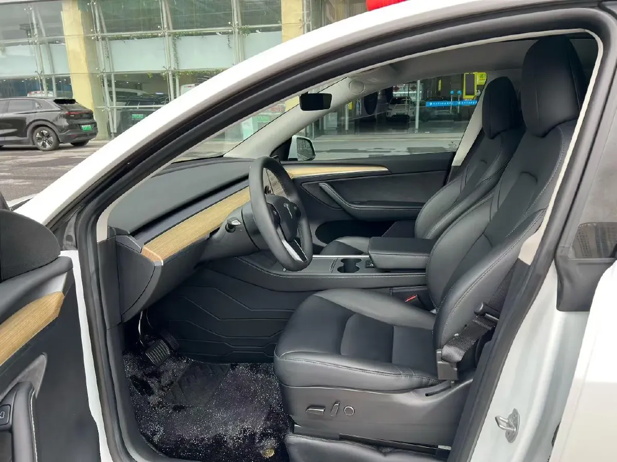 2022 Tesla Model Y BEV 60KWH,autocango,china used car exporter,china ev exporter,chinese used car exporter,chinese used ev exporter