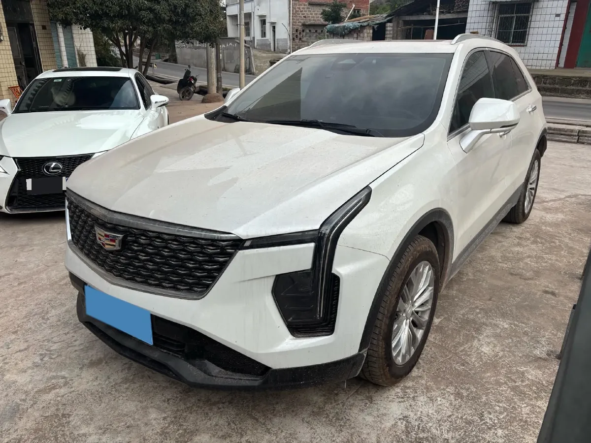 2024 Cadillac XT4 2.0T 237HP L4 9AT,autocango,china used car exporter,china ev exporter,chinese used car exporter,chinese used ev exporter