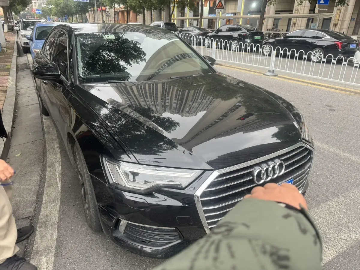 2020 Audi A6L 2.0T 224HP L4 7DCT,autocango,china used car exporter,china ev exporter,chinese used car exporter,chinese used ev exporter