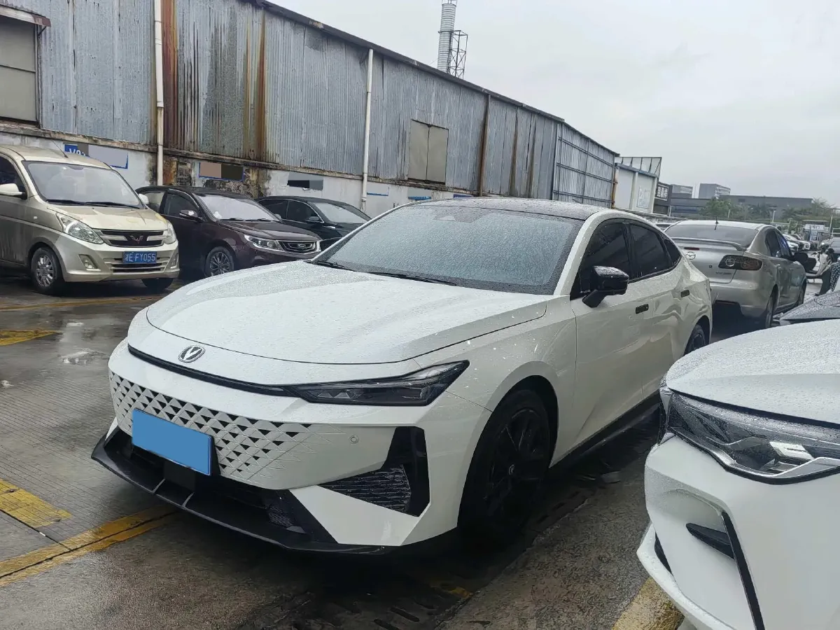 2024 Chery Arrizo 8 1.6T 197HP L4 7DCT,autocango,china used car exporter,china ev exporter,chinese used car exporter,chinese used ev exporter