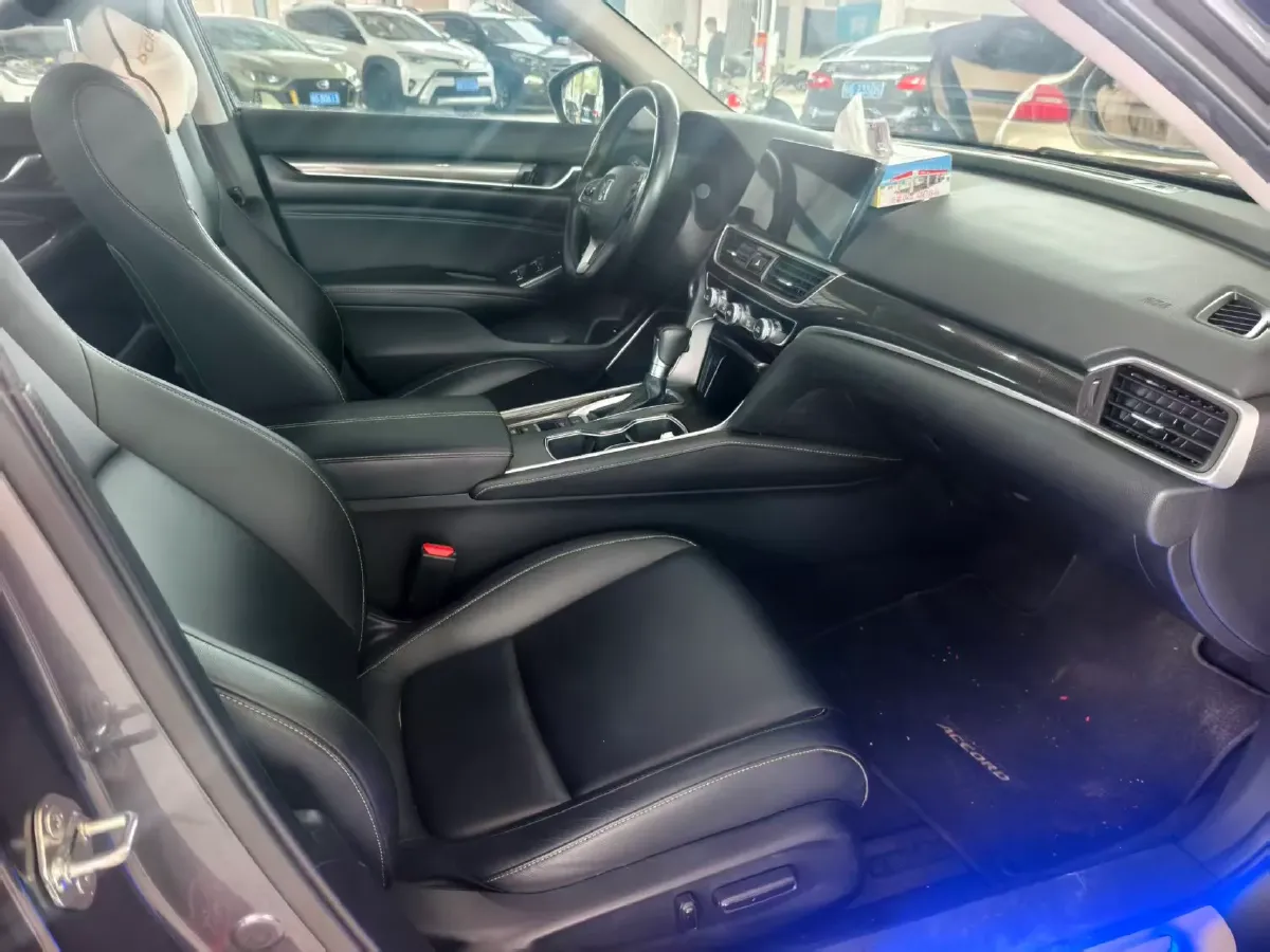 2022 Honda Accord 1.5T 194HP L4 CVT,autocango,china used car exporter,china ev exporter,chinese used car exporter,chinese used ev exporter