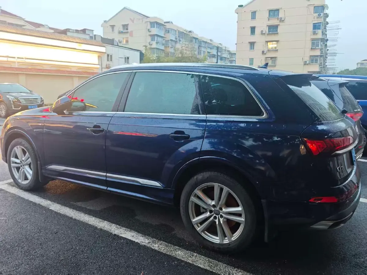 2020 Audi Q7 2.0T 245HP L4 8AT,autocango,china used car exporter,china ev exporter,chinese used car exporter,chinese used ev exporter