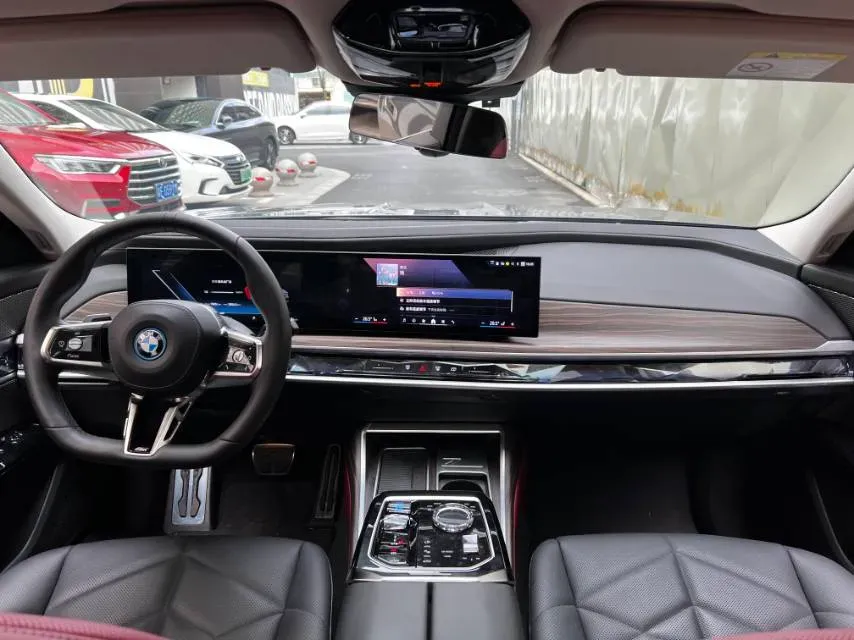 2023 BMW i7 BEV 101.7KWH,autocango,china used car exporter,china ev exporter,chinese used car exporter,chinese used ev exporter