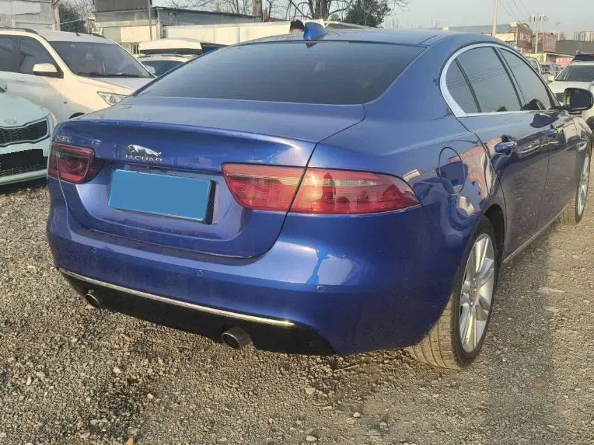 2019 Land Rover Discovery Sport 2.0T 200HP L4 9AT,autocango,china used car exporter,china ev exporter,chinese used car exporter,chinese used ev exporter