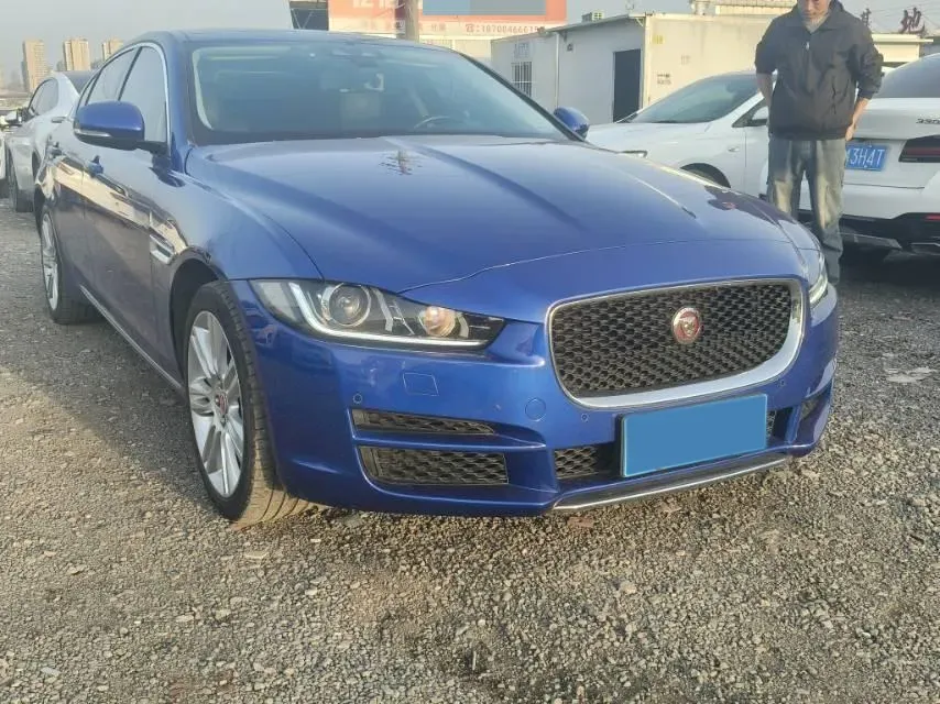 2019 Land Rover Discovery Sport 2.0T 200HP L4 9AT,autocango,china used car exporter,china ev exporter,chinese used car exporter,chinese used ev exporter