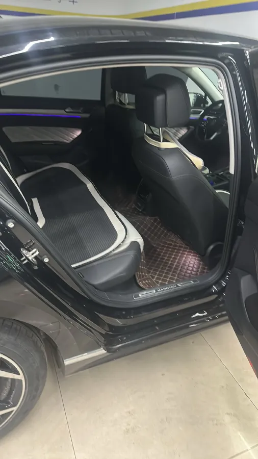 2023 Volkswagen Magotan 2.0T 186HP L4 7DCT,autocango,china used car exporter,china ev exporter,chinese used car exporter,chinese used ev exporter