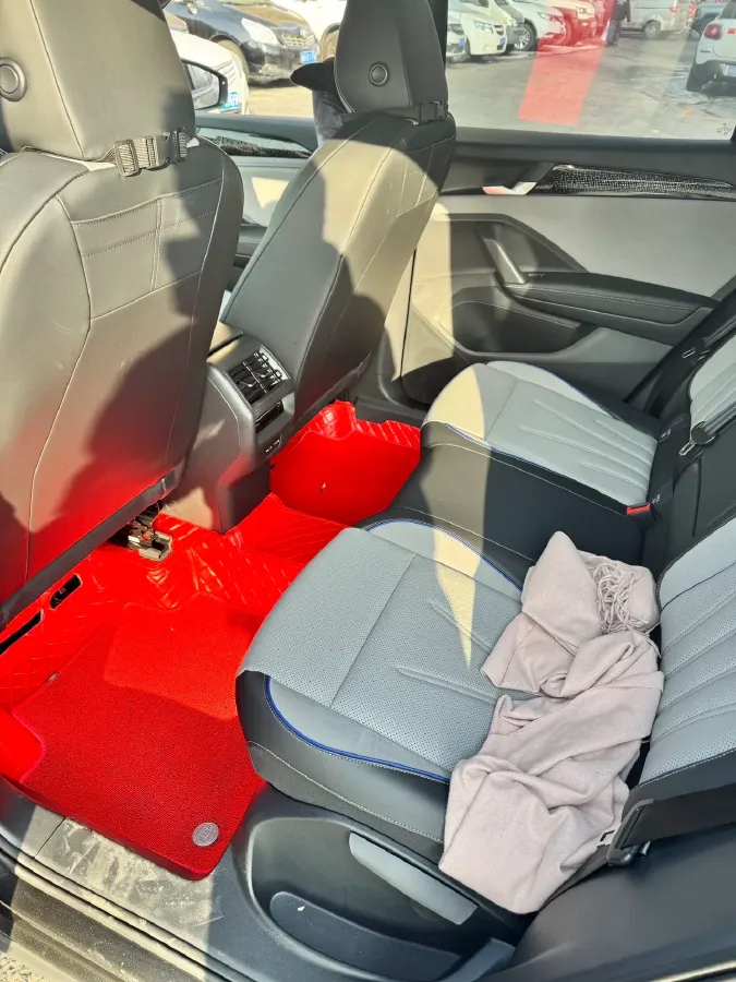 2025 Volkswagen Tayron 2.0T 220HP L4 7DCT,autocango,china used car exporter,china ev exporter,chinese used car exporter,chinese used ev exporter