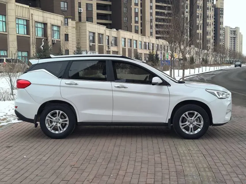2018 Haval M6 1.5T 150HP L4 7DCT,autocango,china used car exporter,china ev exporter,chinese used car exporter,chinese used ev exporter