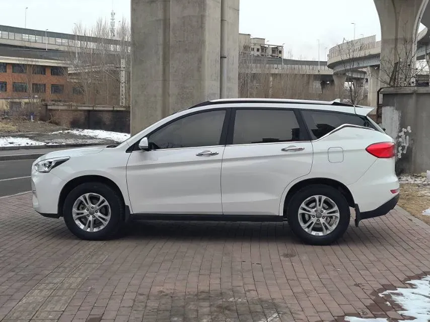 2018 Haval M6 1.5T 150HP L4 7DCT,autocango,china used car exporter,china ev exporter,chinese used car exporter,chinese used ev exporter