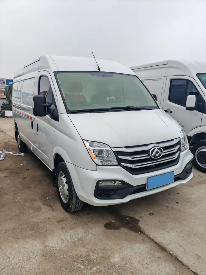 2024 MAXUS XinTu V80 2.0T 147HP L4 6MT,autocango,china used car exporter,china ev exporter,chinese used car exporter,chinese used ev exporter