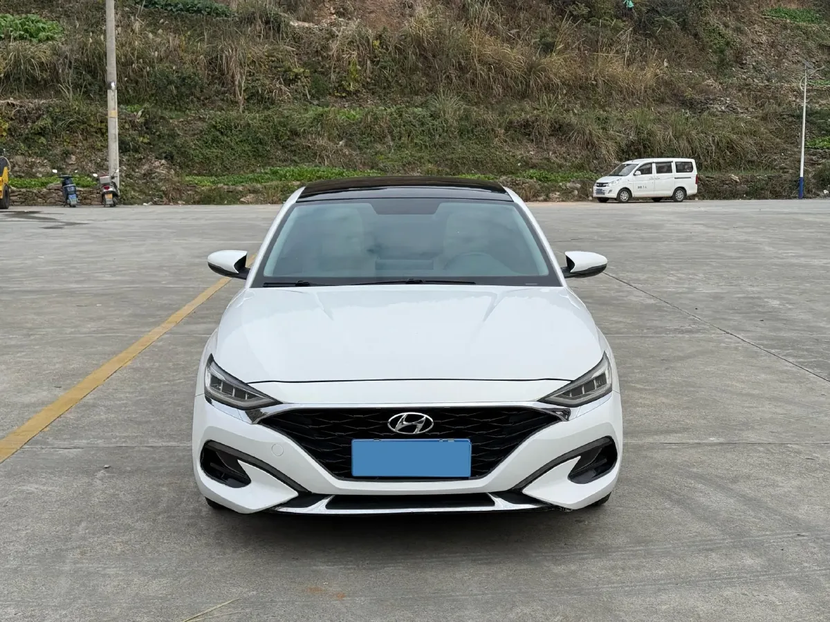 2019 Hyundai La Festa 1.6T 204HP L4 7DCT,autocango,china used car exporter,china ev exporter,chinese used car exporter,chinese used ev exporter
